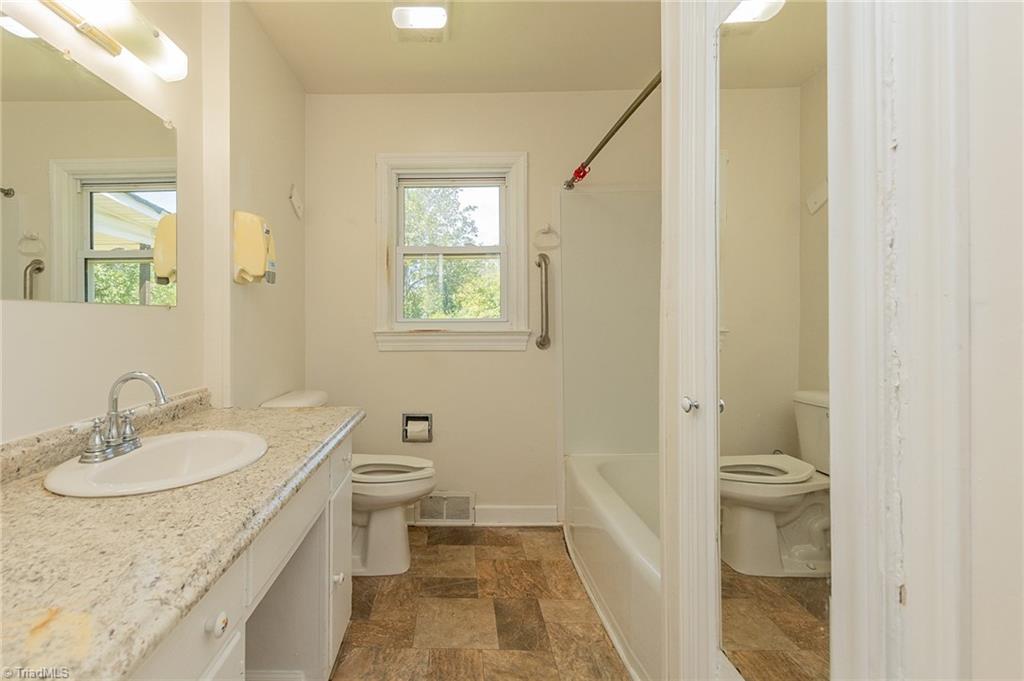 160 Hinkle Road Lexington, NC 27295 - Photo 23 of 39 Gallery Image 23