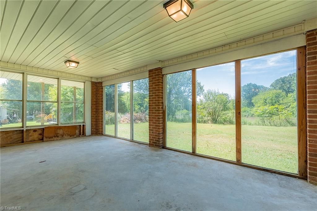 160 Hinkle Road Lexington, NC 27295 - Photo 32 of 39 Gallery Image 32