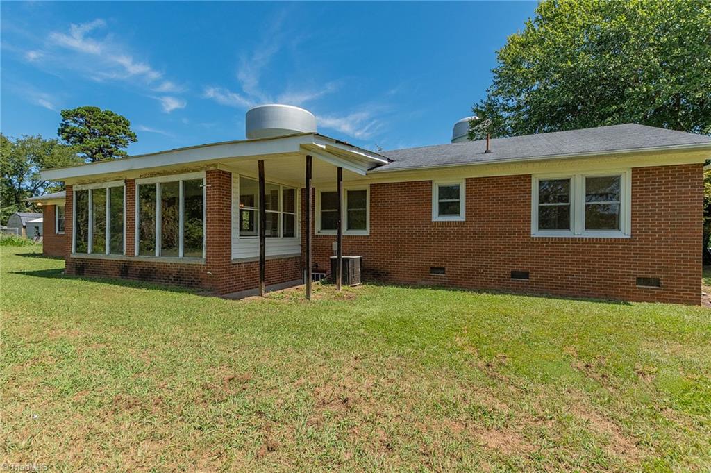 160 Hinkle Road Lexington, NC 27295 - Photo 36 of 39 Gallery Image 36