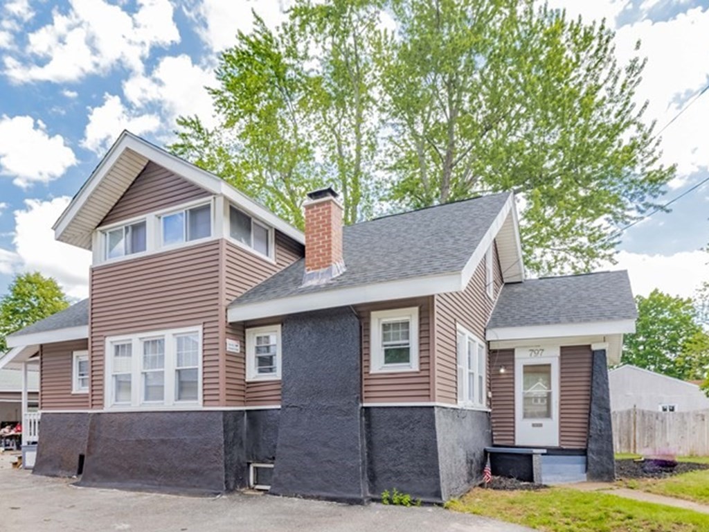 797 White Street Springfield, MA 01108 - Photo 1 of 18