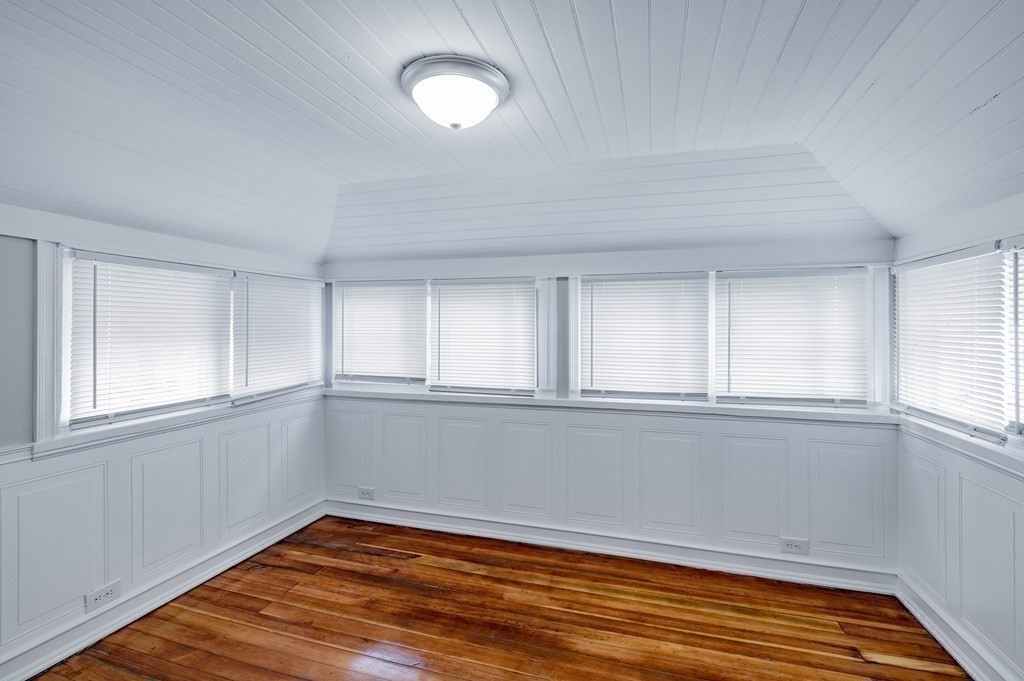 797 White Street Springfield, MA 01108 - Photo 15 of 18