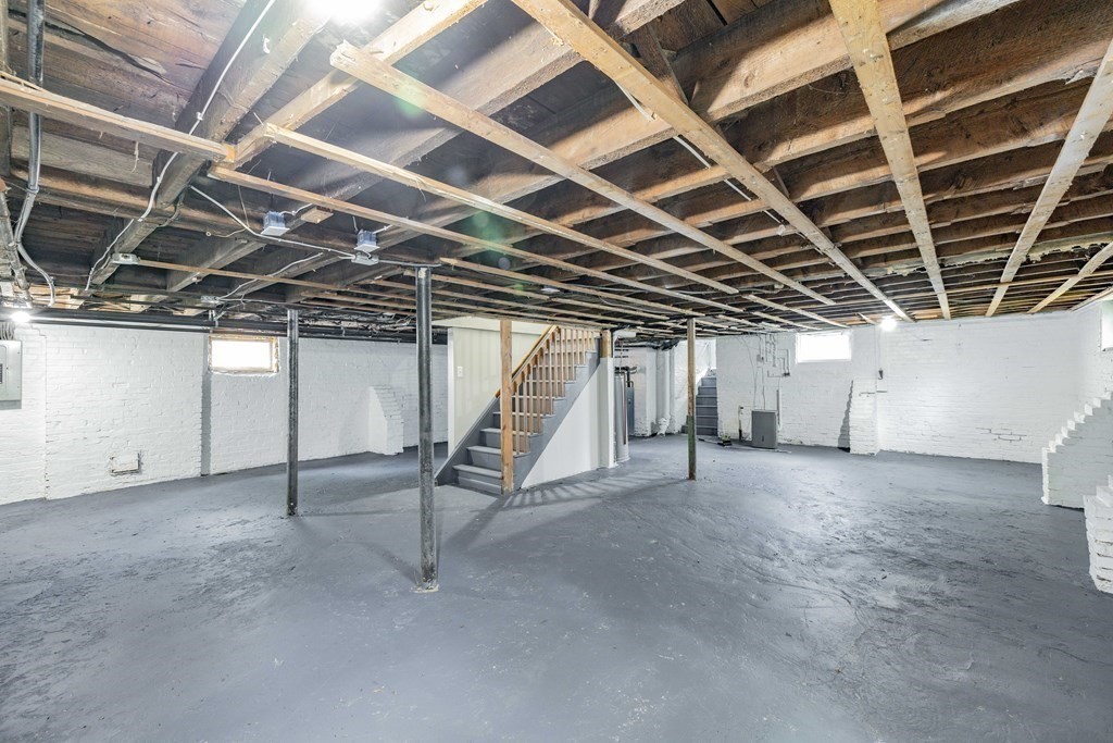 797 White Street Springfield, MA 01108 - Photo 16 of 18