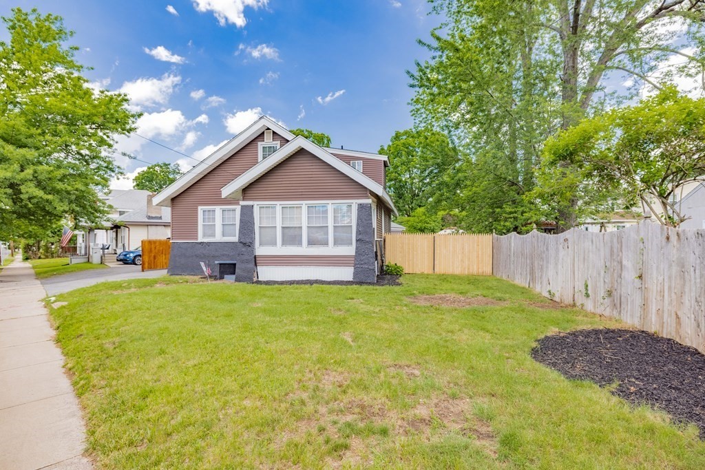 797 White Street Springfield, MA 01108 - Photo 17 of 18