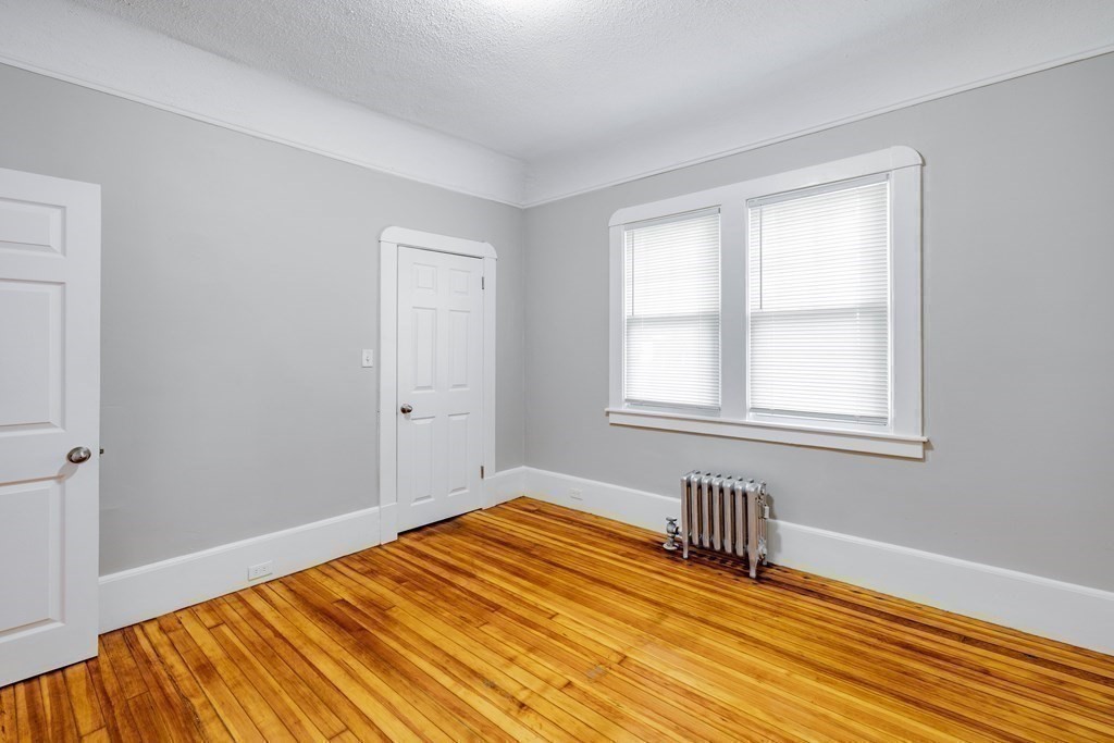 797 White Street Springfield, MA 01108 - Photo 10 of 18