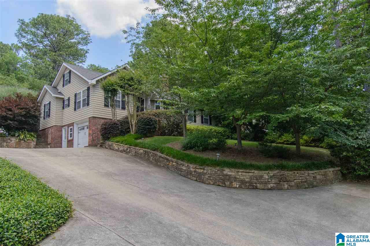 1724 Saulter Road Homewood, AL 35209 - Photo 1 of 49