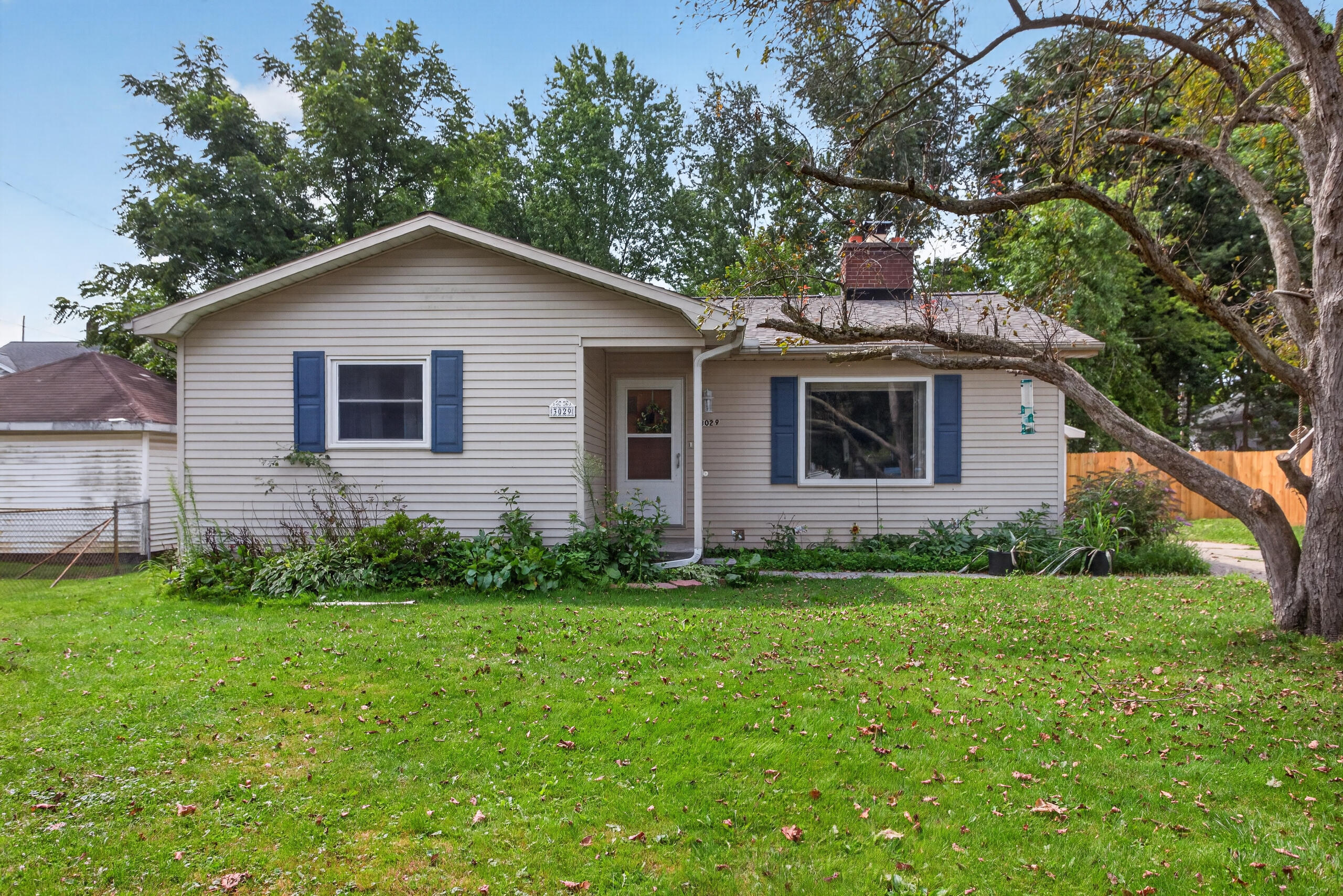 3029 Key Street Jackson, MI 49202 - Photo 1 of 48 IMG_7896