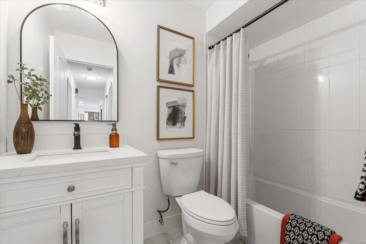 4615 Valmeyer Drive St. Louis, MO 63128 - Photo 30 of 53