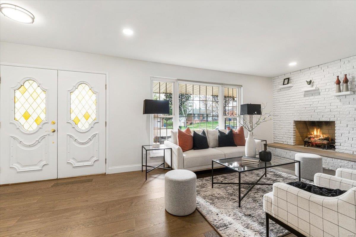 4615 Valmeyer Drive St. Louis, MO 63128 - Photo 7 of 53