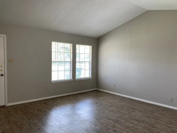 $1,550 | 510 Willowbend Cove, Round Rock, TX 78664