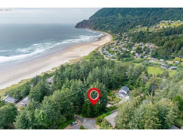a view of a outdoor space with a street sign