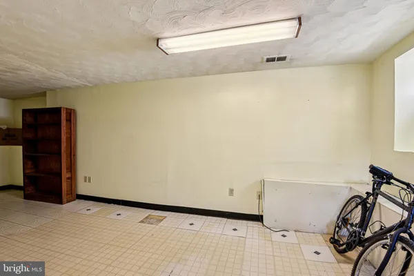 $300,000 | 9881 Lyon Avenue, Laurel, MD 20723