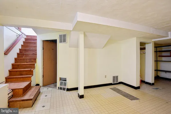 $300,000 | 9881 Lyon Avenue, Laurel, MD 20723