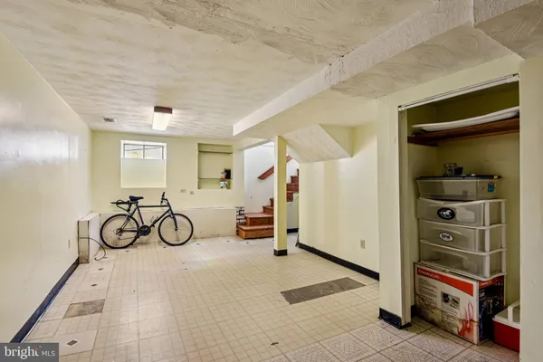 $300,000 | 9881 Lyon Avenue, Laurel, MD 20723