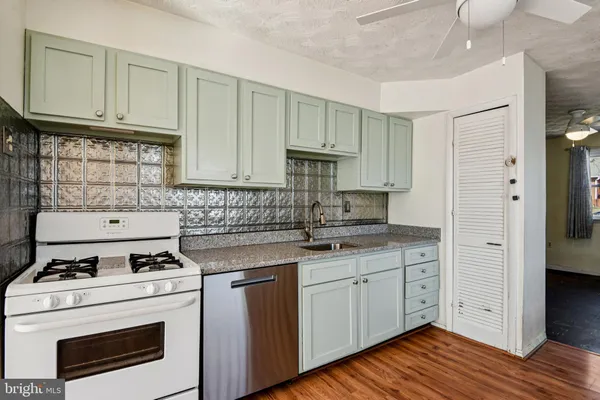 $300,000 | 9881 Lyon Avenue, Laurel, MD 20723