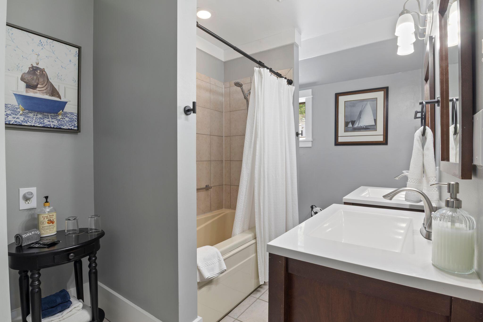 61 Fletcher Street Kennebunk, ME 04043 - Photo 25 of 51 61_Fletcher_St_123