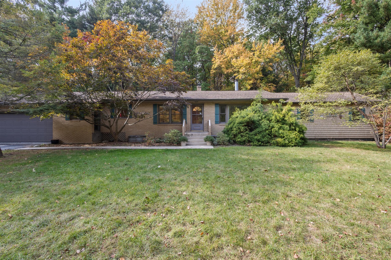 12370 Dunes Road Sawyer, MI 49125 - Photo 1 of 42