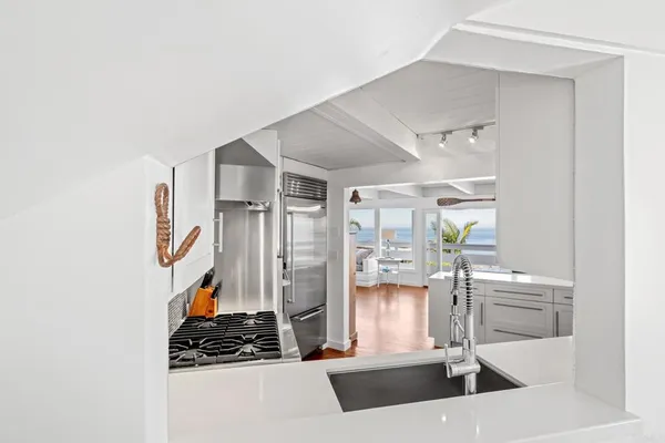 $4,925,000 | 1641 Crespo Drive, La Jolla, CA 92037