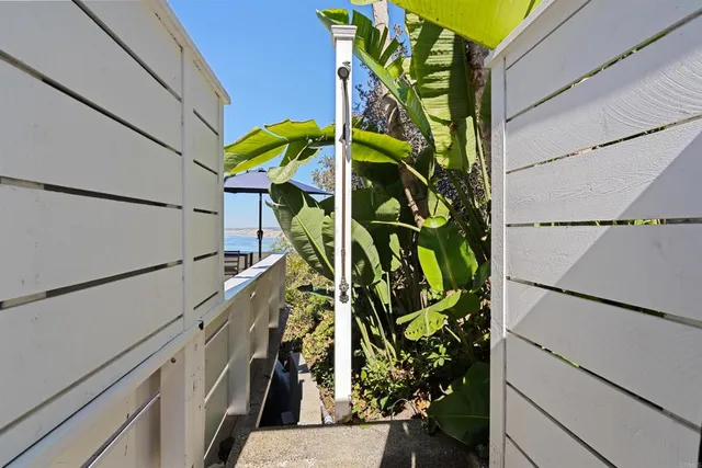 $5,189,000 | 1641 Crespo Drive, La Jolla, CA 92037