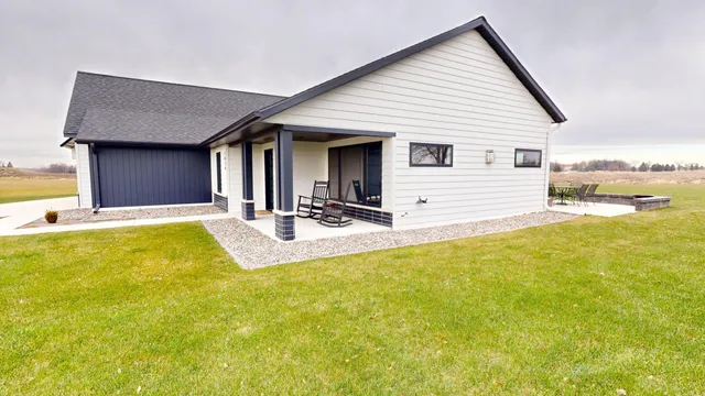 $465,000 | 1824 Shady Lane Northeast, Willmar, MN 56201