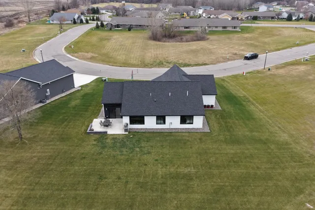 $465,000 | 1824 Shady Lane Northeast, Willmar, MN 56201