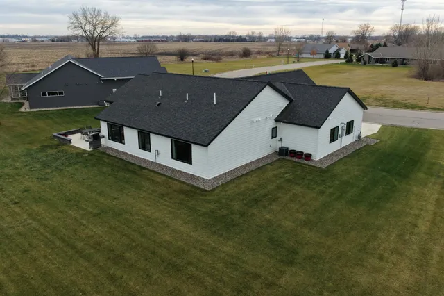 $465,000 | 1824 Shady Lane Northeast, Willmar, MN 56201