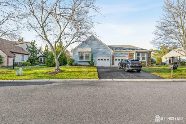 $484,900 | 29 B Hillsborough Drive, Monroe Township, NJ 08831