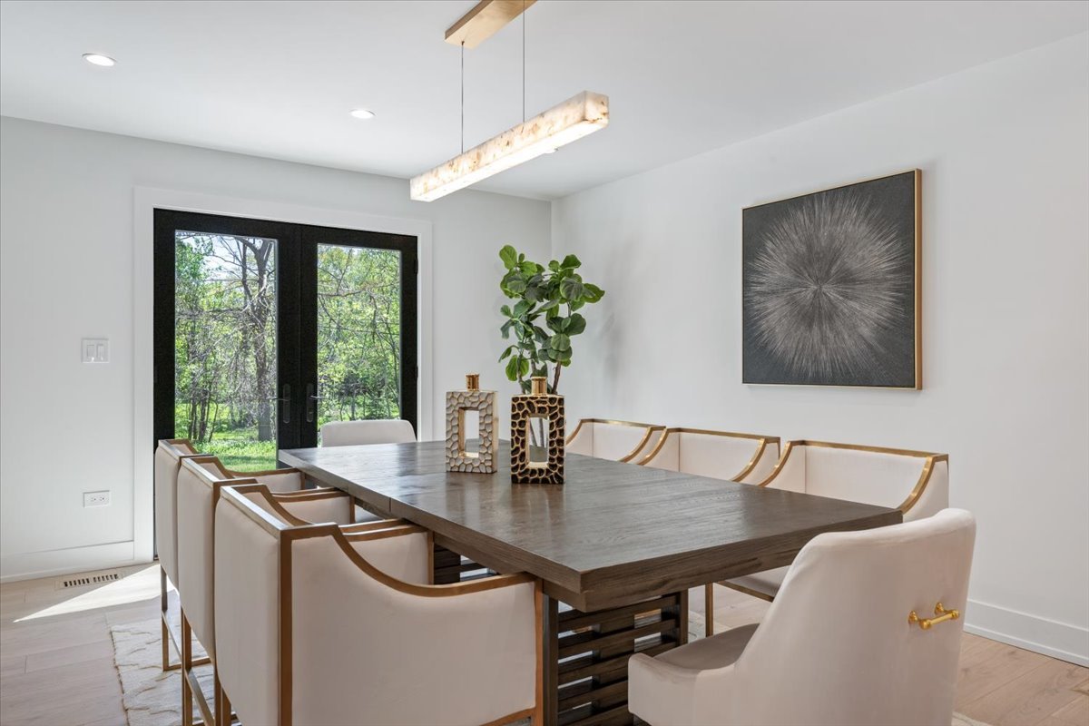 1975 Sunset Ridge Road Northfield, IL 60093 - Photo 17 of 53 a dining room with furniture and window