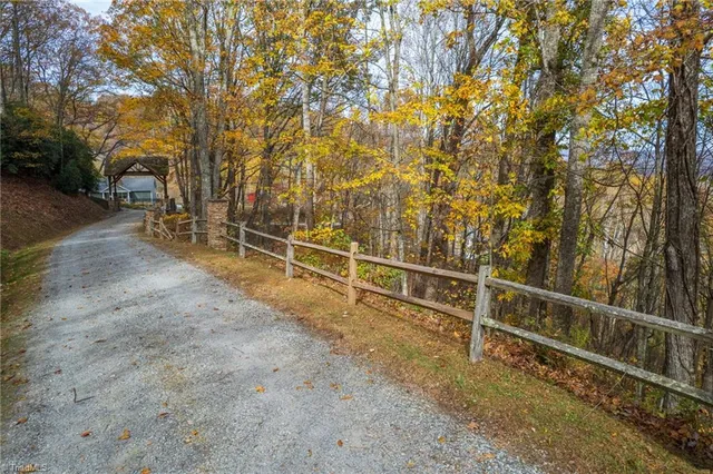 $78,315 | 1 Mayito Lane, Mouth Of Wilson, VA 24363