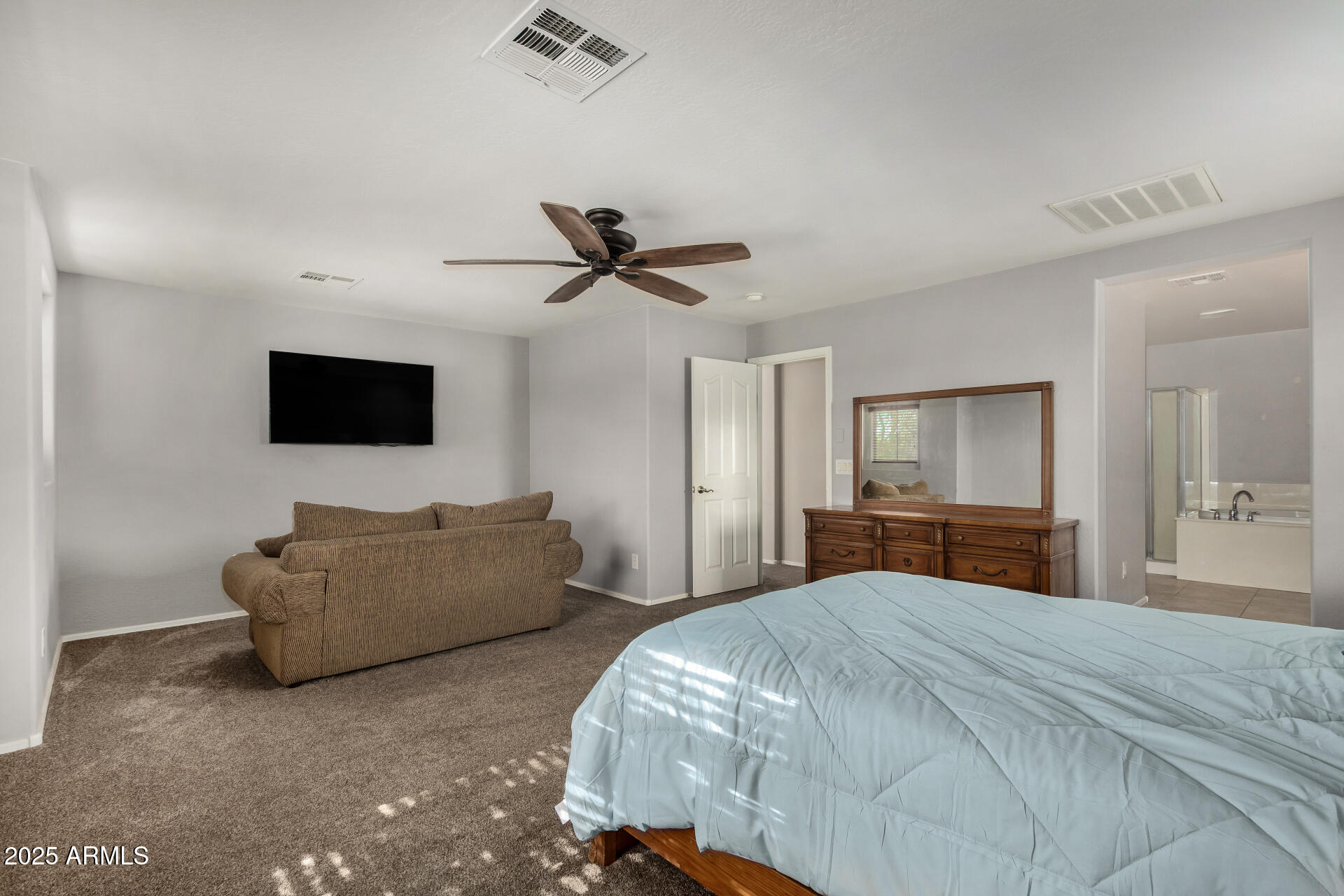 3246 East Ivanhoe Street Gilbert, AZ 85295 - Photo 20 of 46 Master bedroom with sitting area