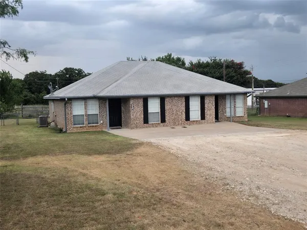 $1,500 | 2545 East Renfro Street, Unit A, Burleson, TX 76028