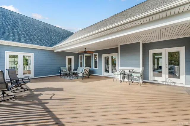 $979,000 | 1420 West Crossing Drive, Forest, VA 24551