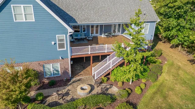 $979,000 | 1420 West Crossing Drive, Forest, VA 24551