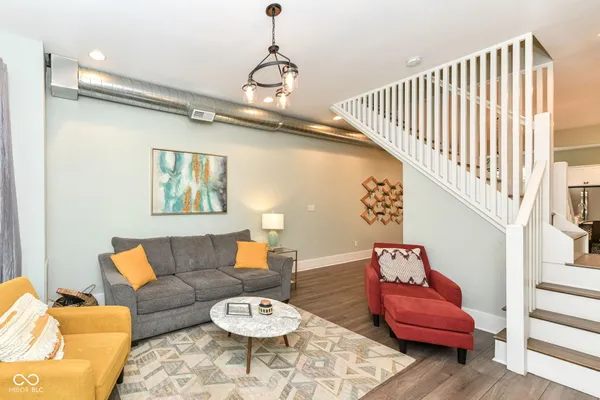 $1,800 | 1242 South Talbott Street, Indianapolis, IN 46225