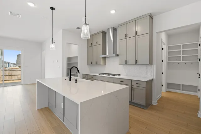 $449,990 | 206 Lariat Loop, Liberty Hill, TX 78642