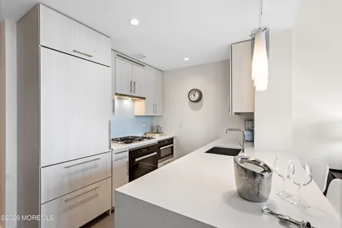 $7,300 | 20 Melrose Terrace, Unit 601, Long Branch, NJ 07740