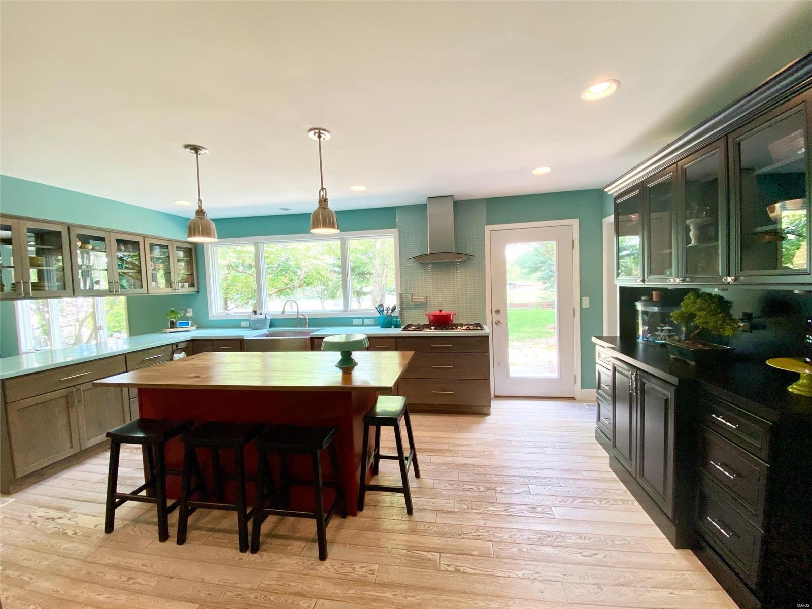 103 Pleasant Ridge Drive Edwardsville, IL 62025 - Photo 10 of 58 Gallery Image 10