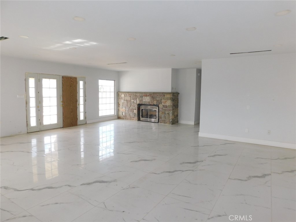 16420 Malahat Road Apple Valley, CA 92307 - Photo 8 of 14