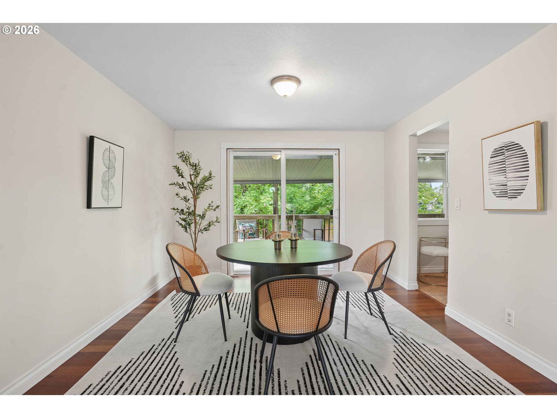992 South South End Road Oregon City, OR 97045 - Photo 9 of 38 a dining room with furniture and wooden floor