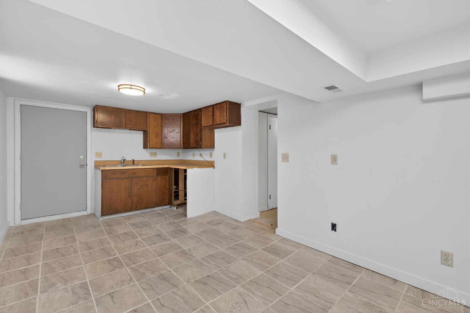 1763 Springdale Road Cincinnati, OH 45231 - Photo 23 of 28