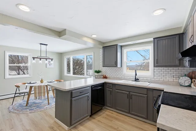 $399,900 | W3196 Creek View Lane, Appleton, WI 54915