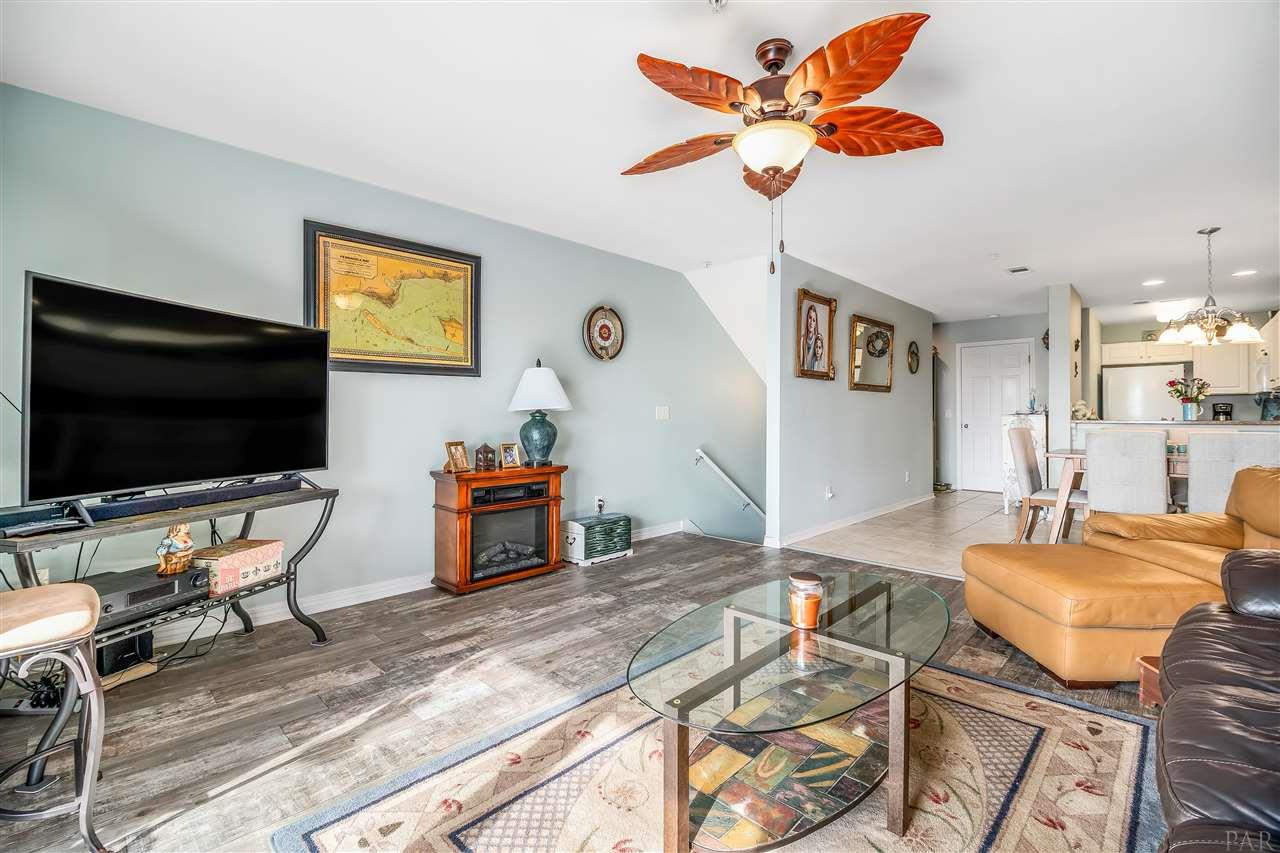 16034 Innerarity Point Road Pensacola, FL 32507 - Photo 4 of 31