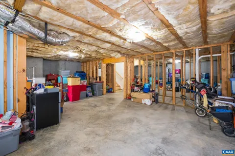 $500,000 | 35 Piney Loop, Zion Crossroads, VA 22942