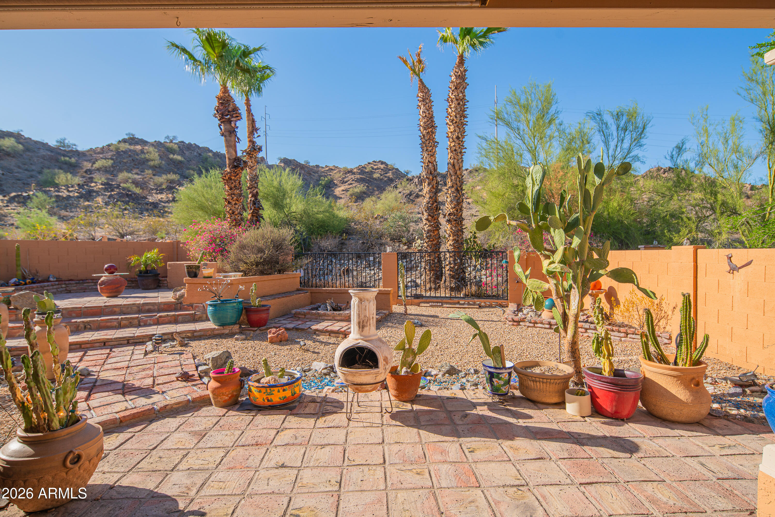 1054 East Shangri La Road Phoenix, AZ 85020 - Photo 23 of 37 Back Patio