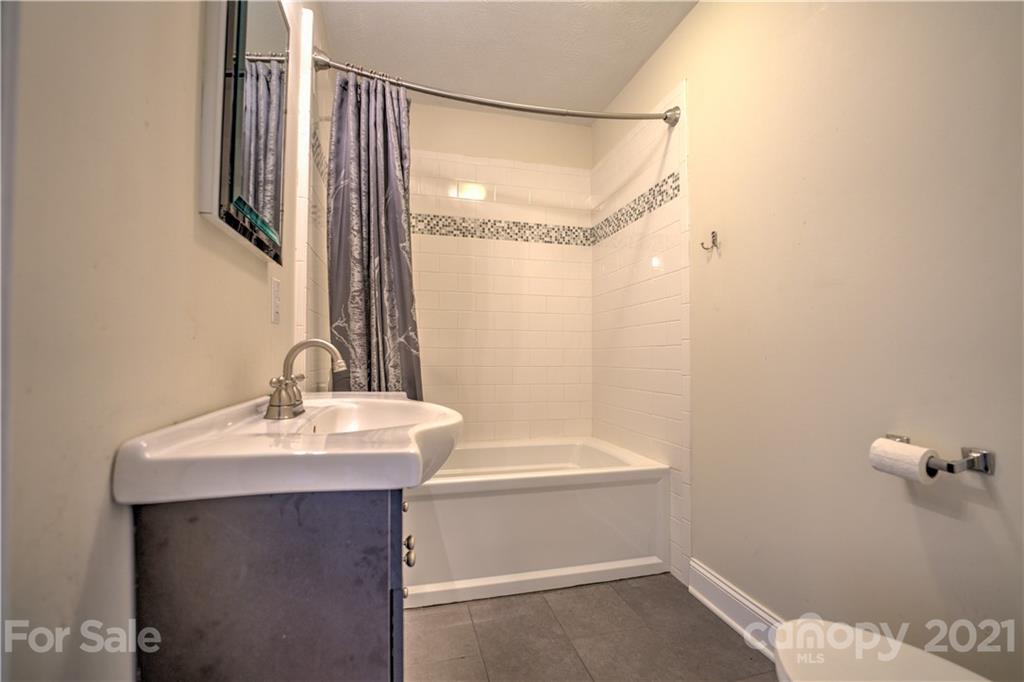 37 Morgan Road Weaverville, NC 28787 - Photo 14 of 29 Gallery Image 14