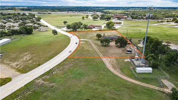 $1,100,000 | 2224 South Chappell Hill Street, Brenham, TX 77833