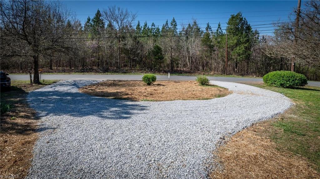 400 Glendale Road Lexington, NC 27292 - Photo 4 of 42