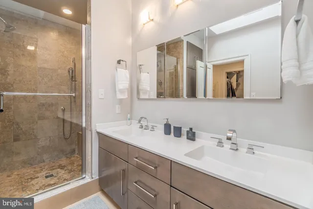 $5,400 | 1723 19th Street Northwest, Unit 2, Washington, DC 20009