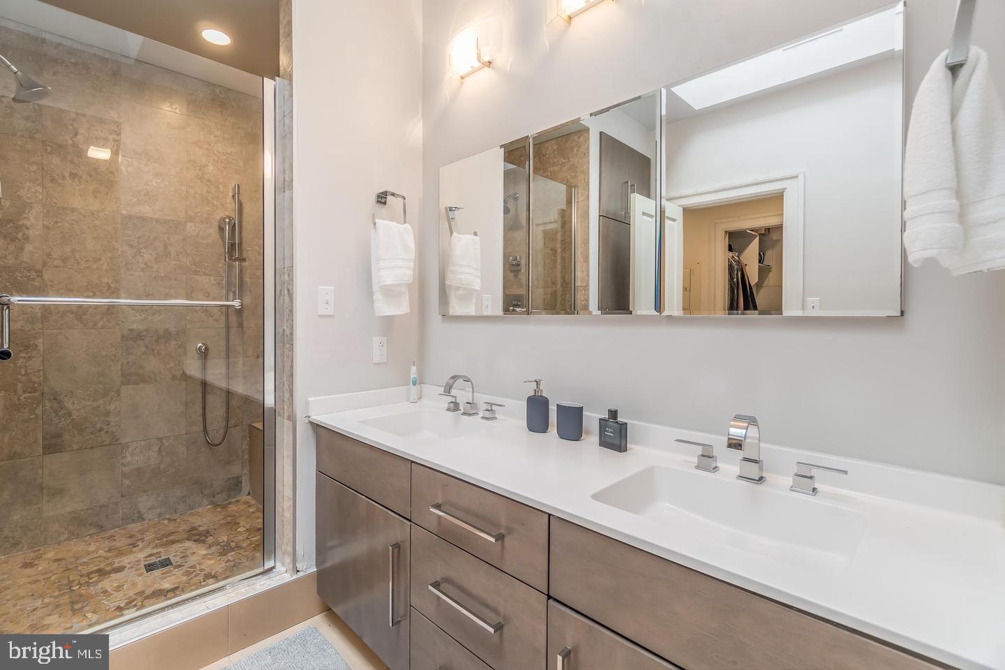 1723 19th Street Northwest, Unit 2 Washington, DC 20009 - Photo 7 of 11 Bathroom #1