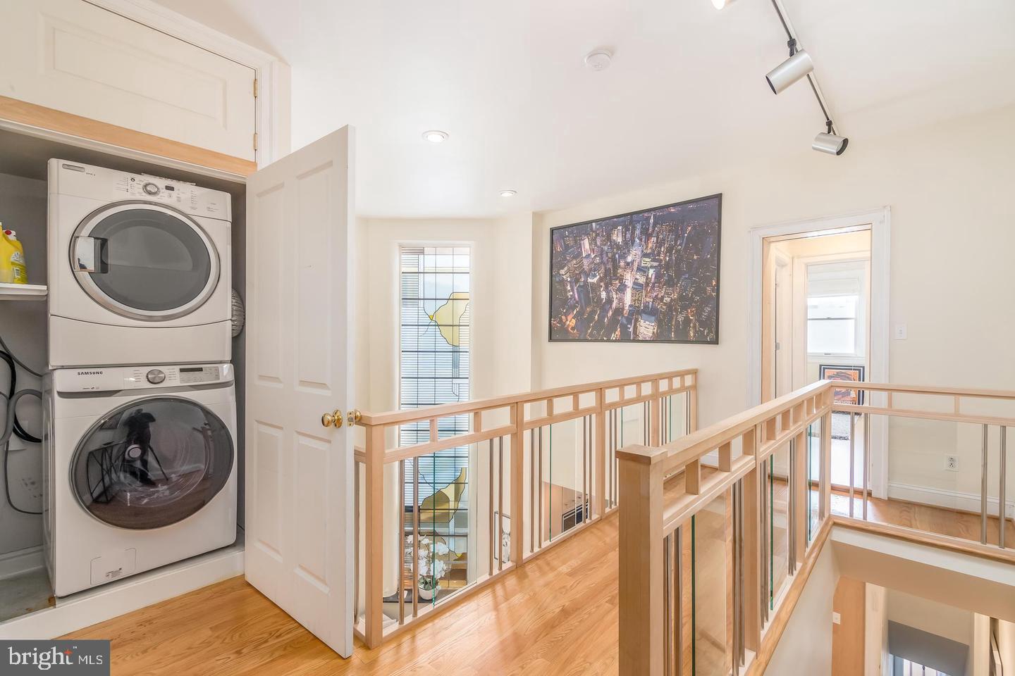 1723 19th Street Northwest, Unit 2 Washington, DC 20009 - Photo 10 of 11 Second level hall