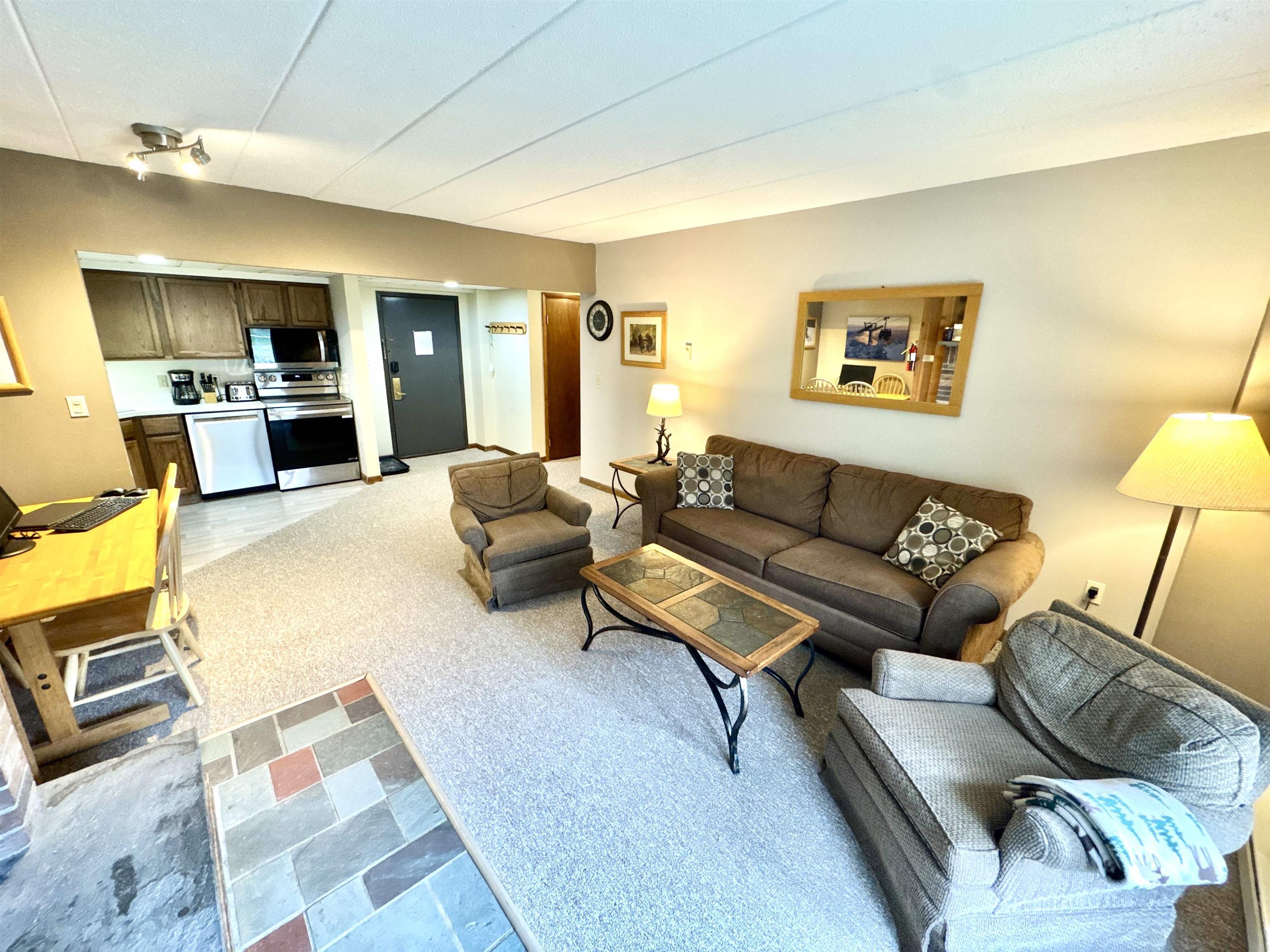 135 East Mountain Road, Unit 1A3 Killington, VT 05751 - Photo 4 of 32